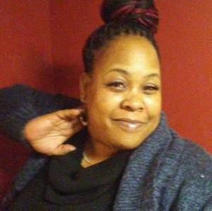 Meet your Posher, Monique